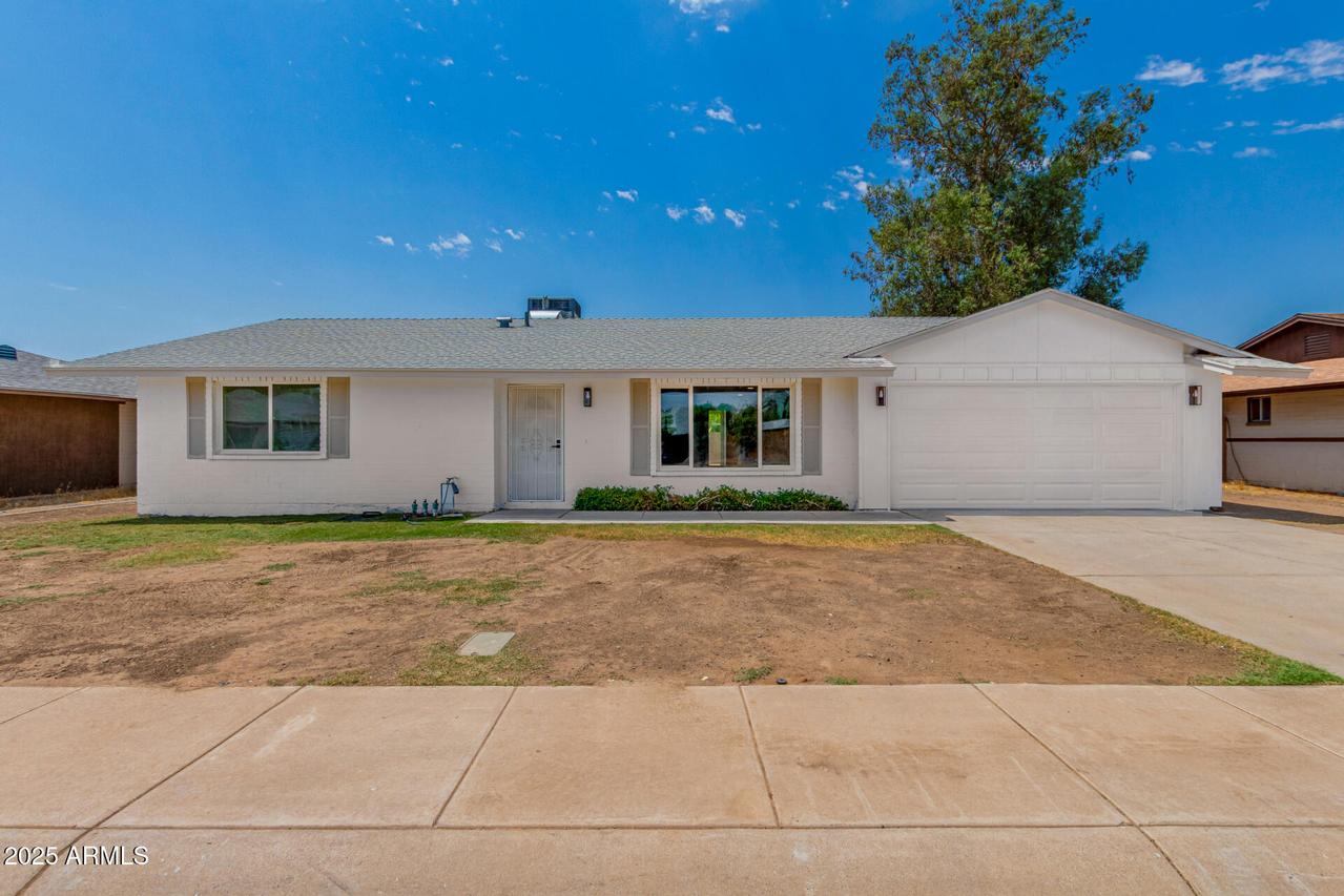 8326 N 56th Ave., Glendale, AZ 85302