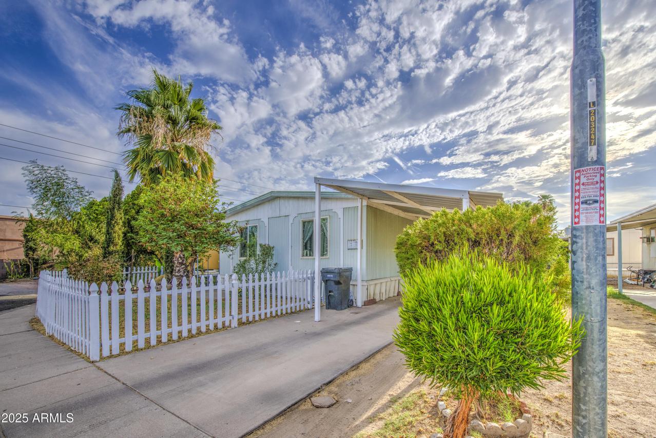 15601 N 19th Ave. #197, Phoenix, AZ 85023