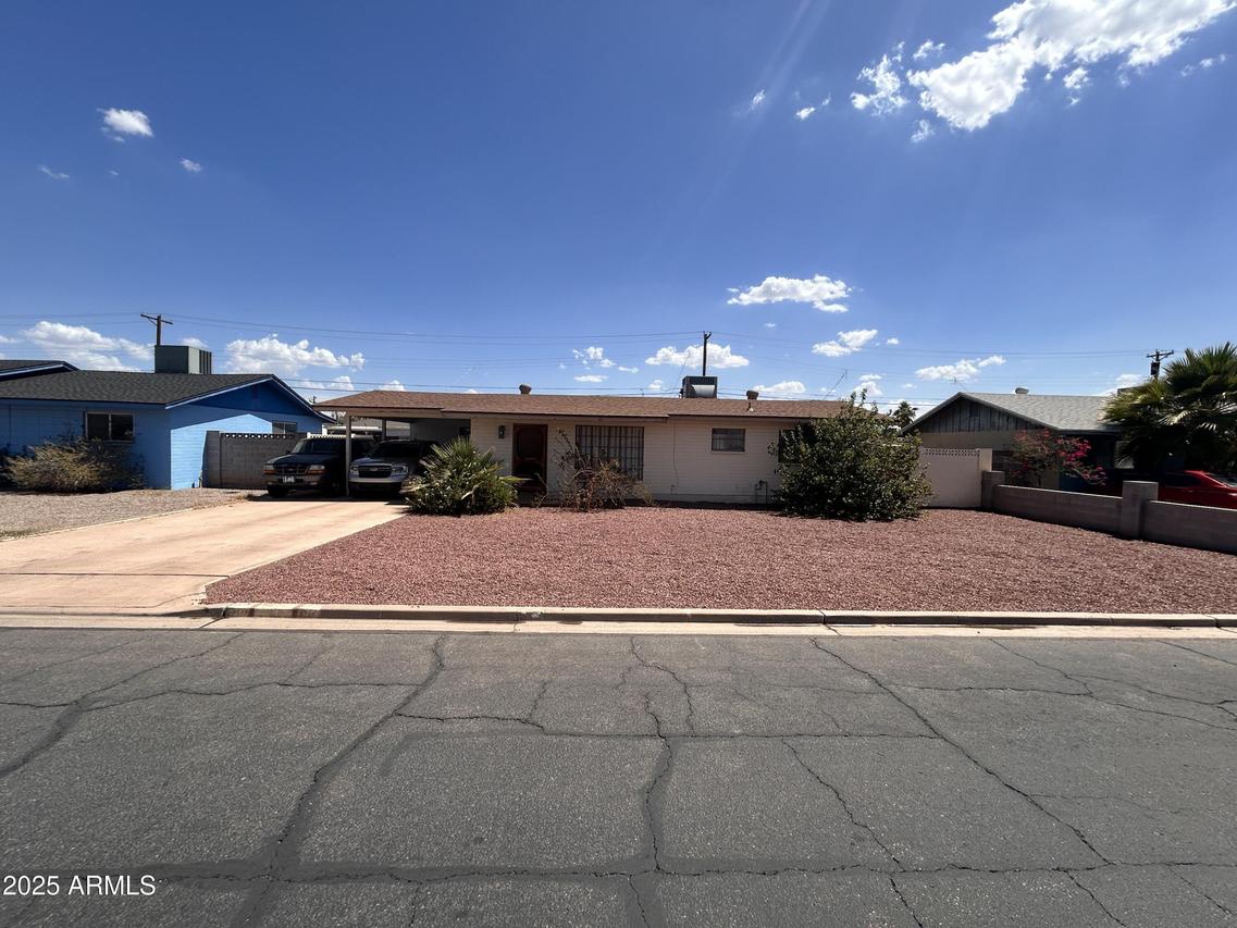 2125 W 2nd St., Mesa, AZ 85201