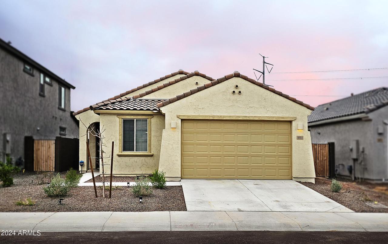 6951 W Pedro Ln., Laveen, AZ 85339