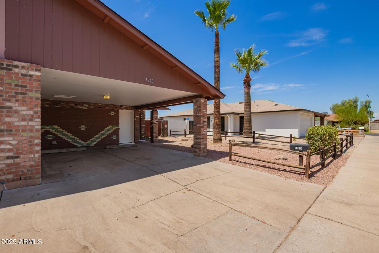 5740 N 68th Dr., Glendale, AZ 85303
