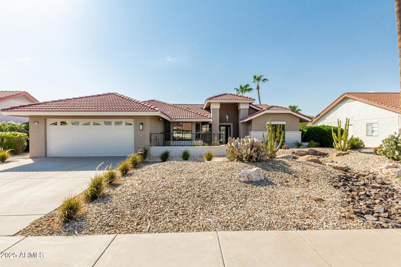 20034 N Crown Ridge Dr., Sun City West, AZ 85375