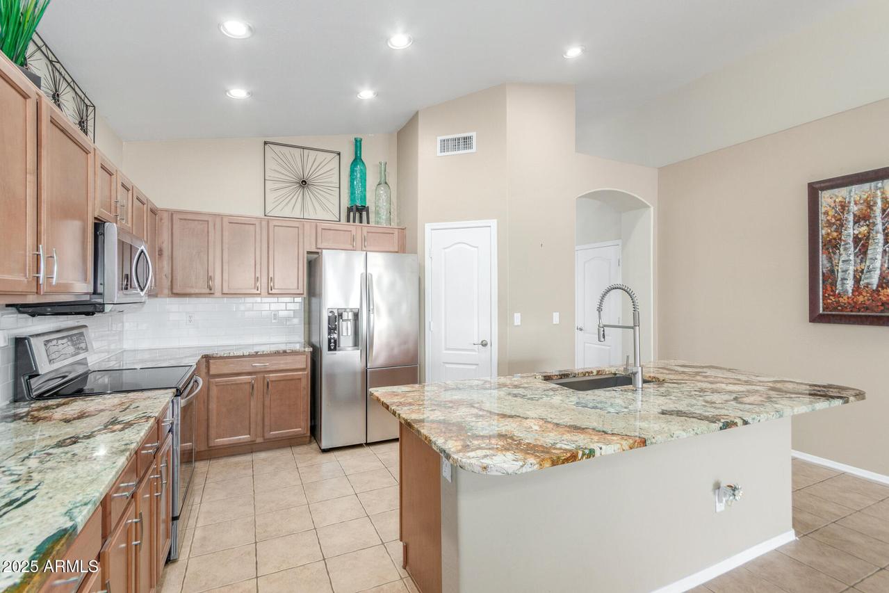 22090 E Calle De Flores, Queen Creek, AZ 85142