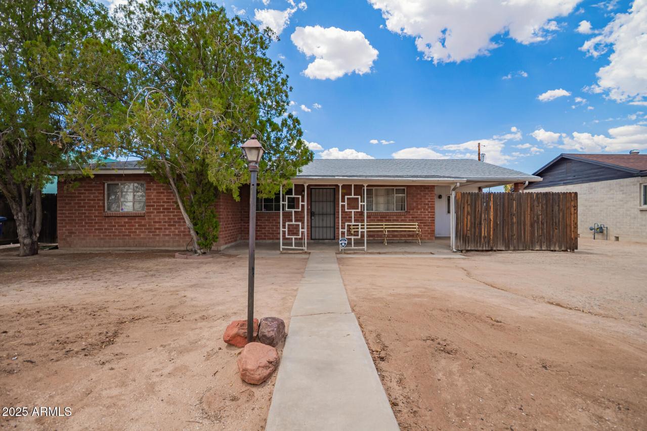 1137 N Rosemont Blvd., Tucson, AZ 85712