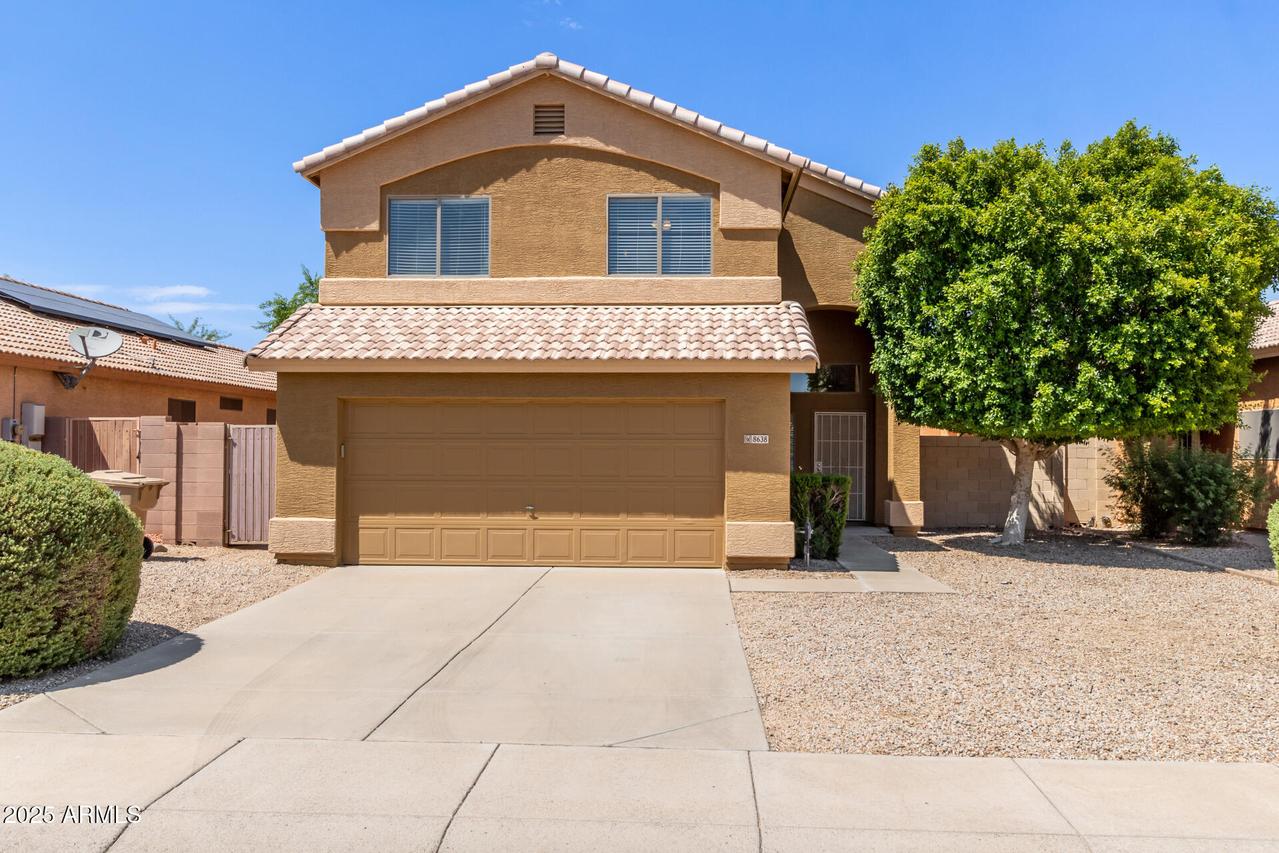 8638 W Tierra Buena Ln., Peoria, AZ 85382