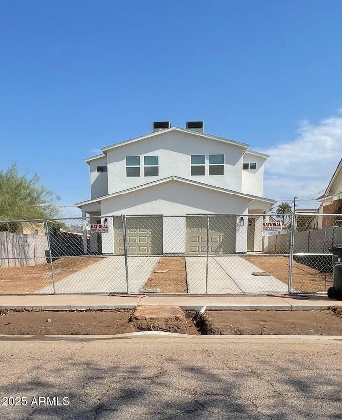 2006 W Madison St., Phoenix, AZ 85009