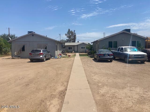 6807 N 61st Ave., Glendale, AZ 85301