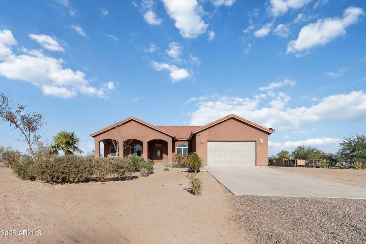 1511 S 377th Ave., Tonopah, AZ 85354