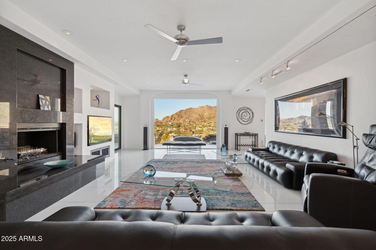 1721 E Hatcher Dr., Phoenix, AZ 85020