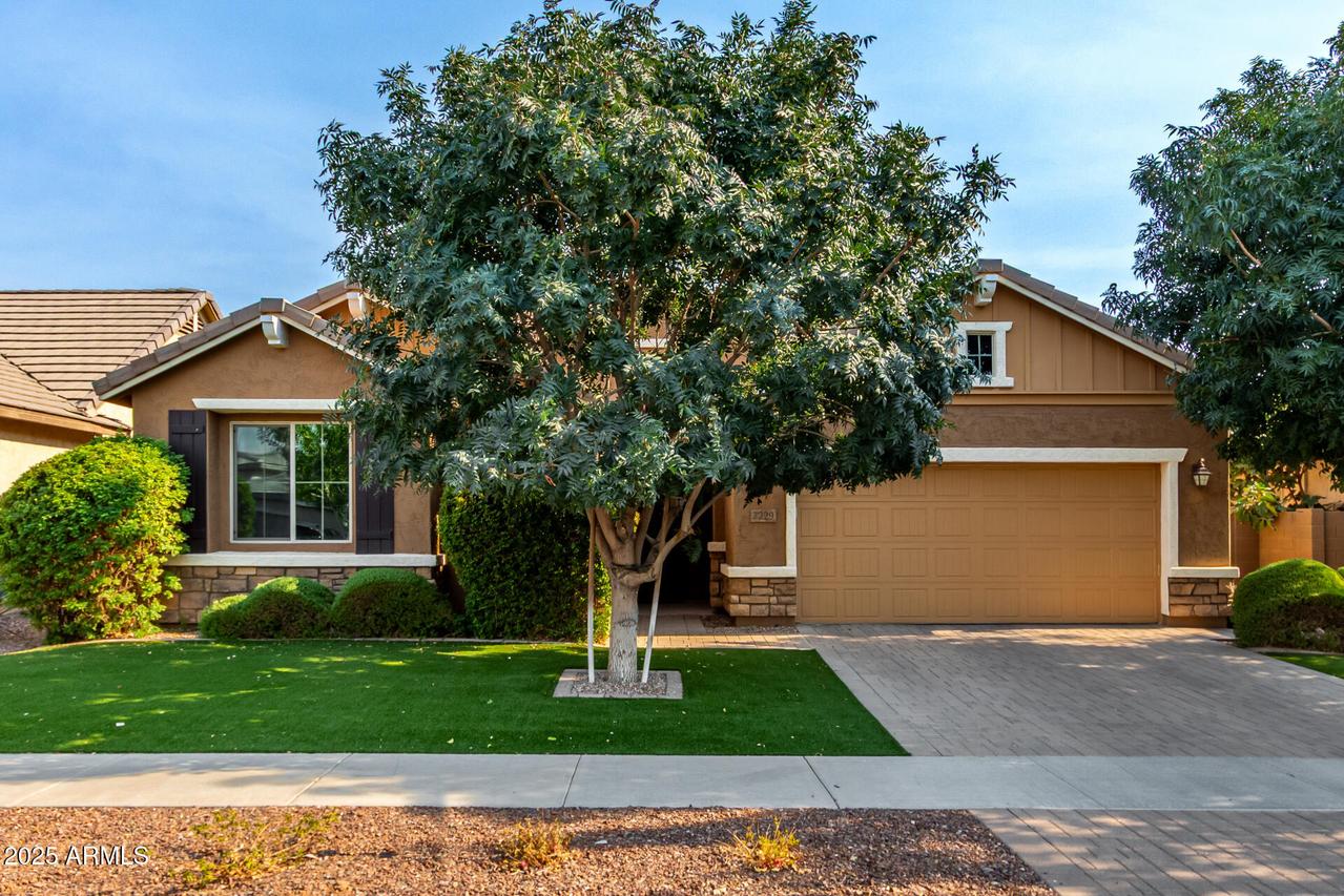 7229 E Plata Ave., Mesa, AZ 85212