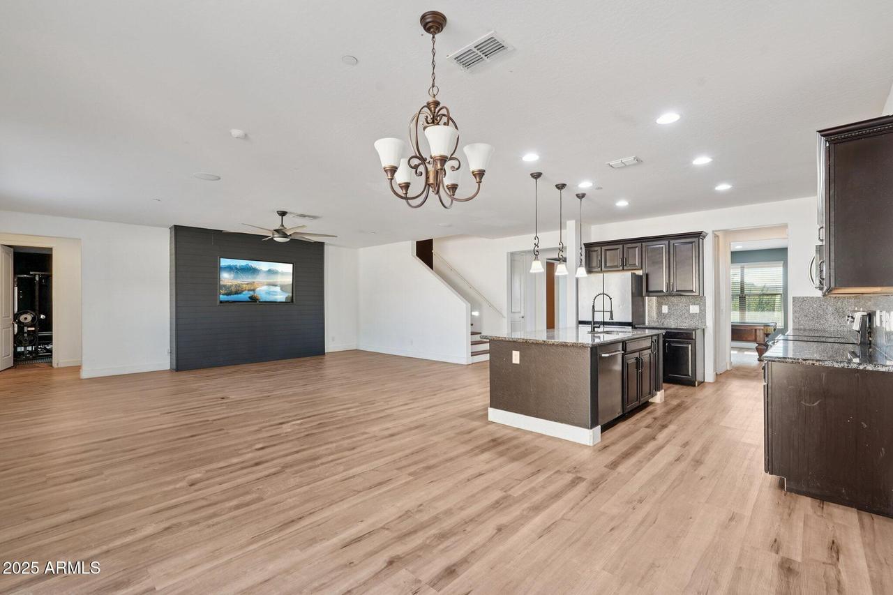 3705 S 105th Dr., Tolleson, AZ 85353