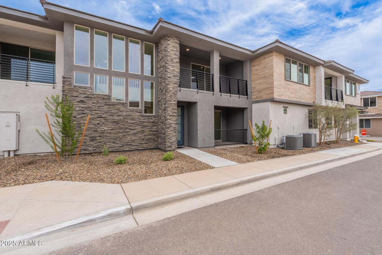 2121 W Sonoran Desert Dr. #68, Phoenix, AZ 85085