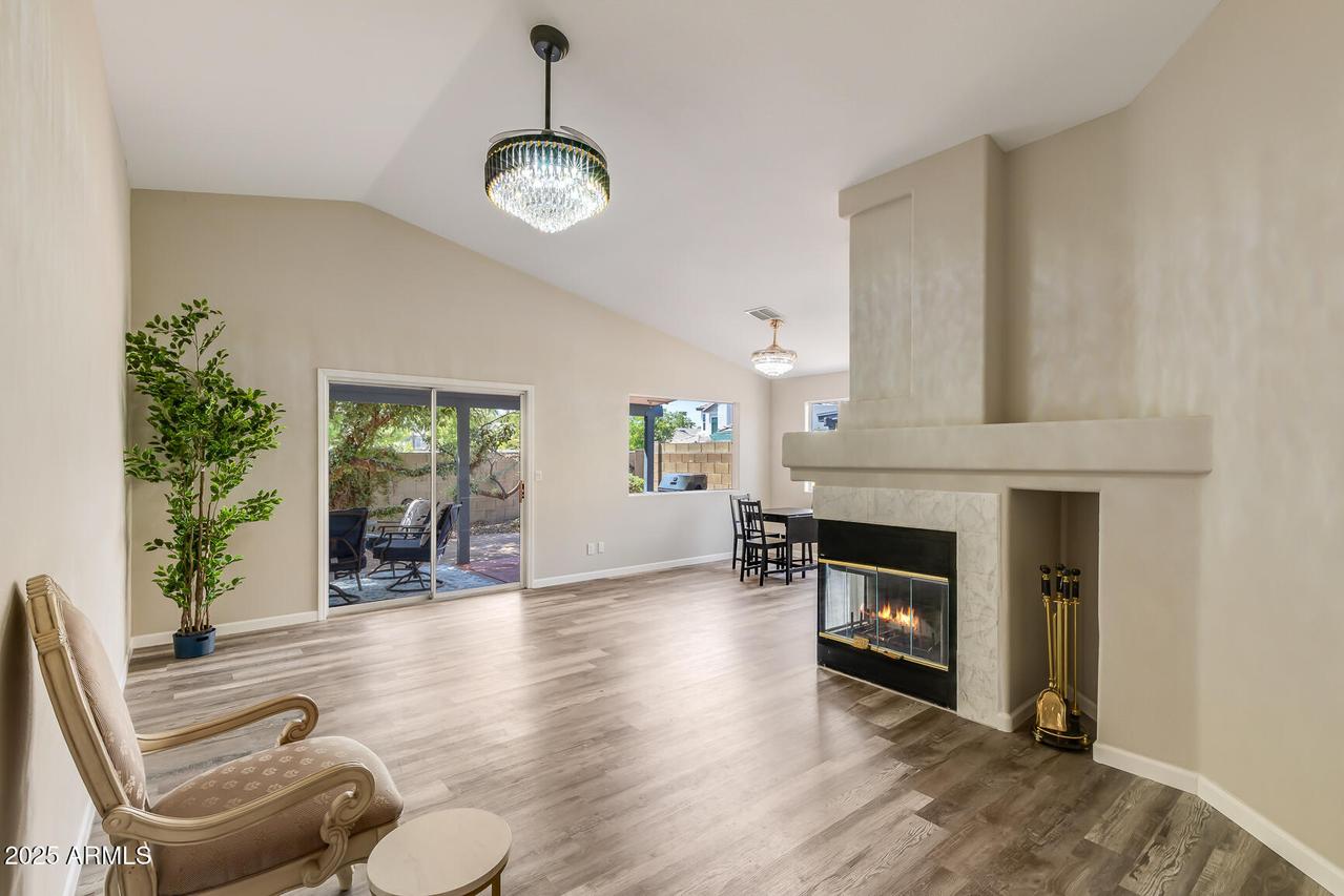 15818 N 6th Ave., Phoenix, AZ 85023