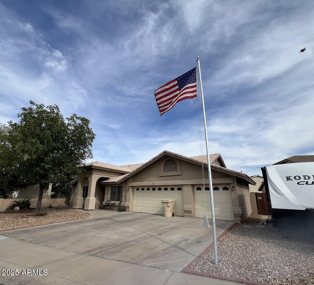 8981 W Tuckey Ln., Glendale, AZ 85305