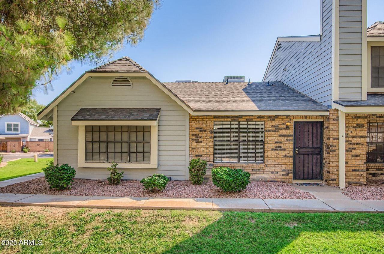 4834 E Kachina Tr. #4, Phoenix, AZ 85044