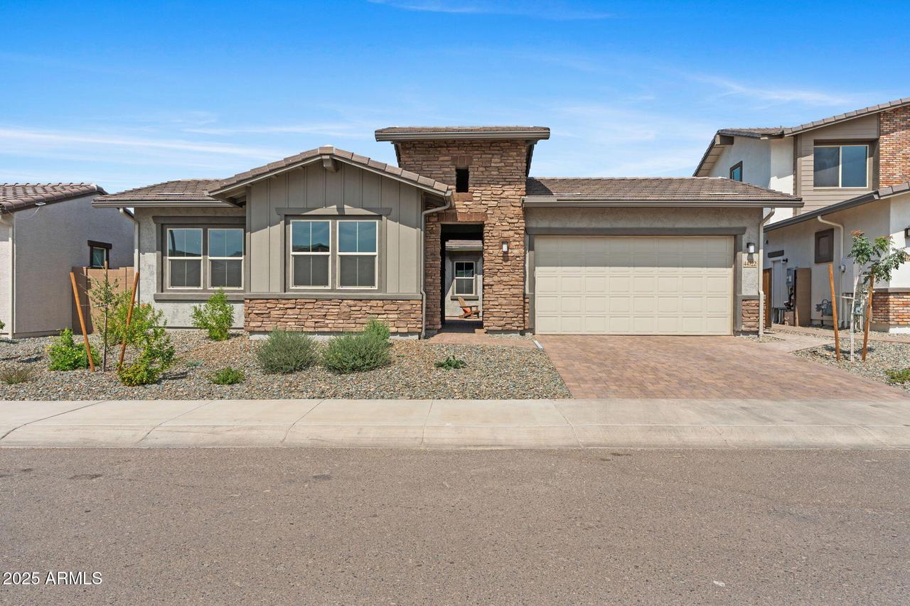 44722 N 44th Dr., New River, AZ 85087
