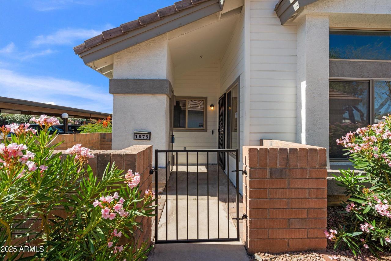 2201 N Comanche Dr. #1075, Chandler, AZ 85224