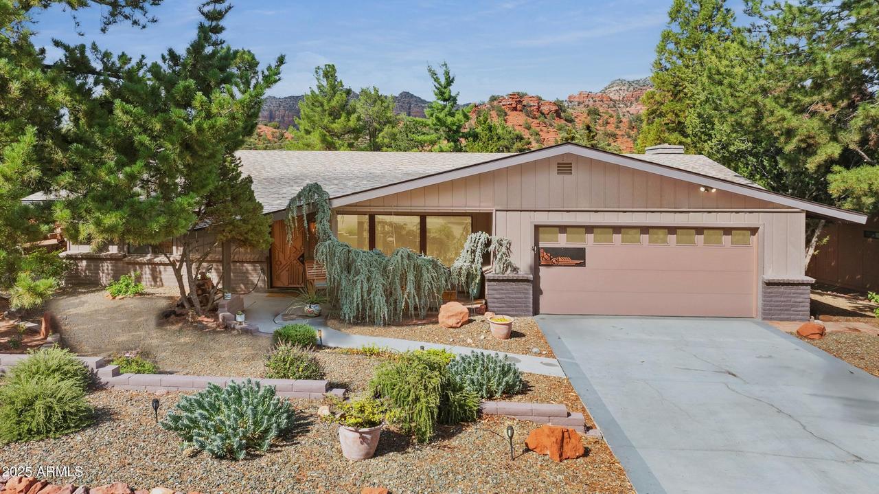 260 Montazona Tr., Sedona, AZ 86351