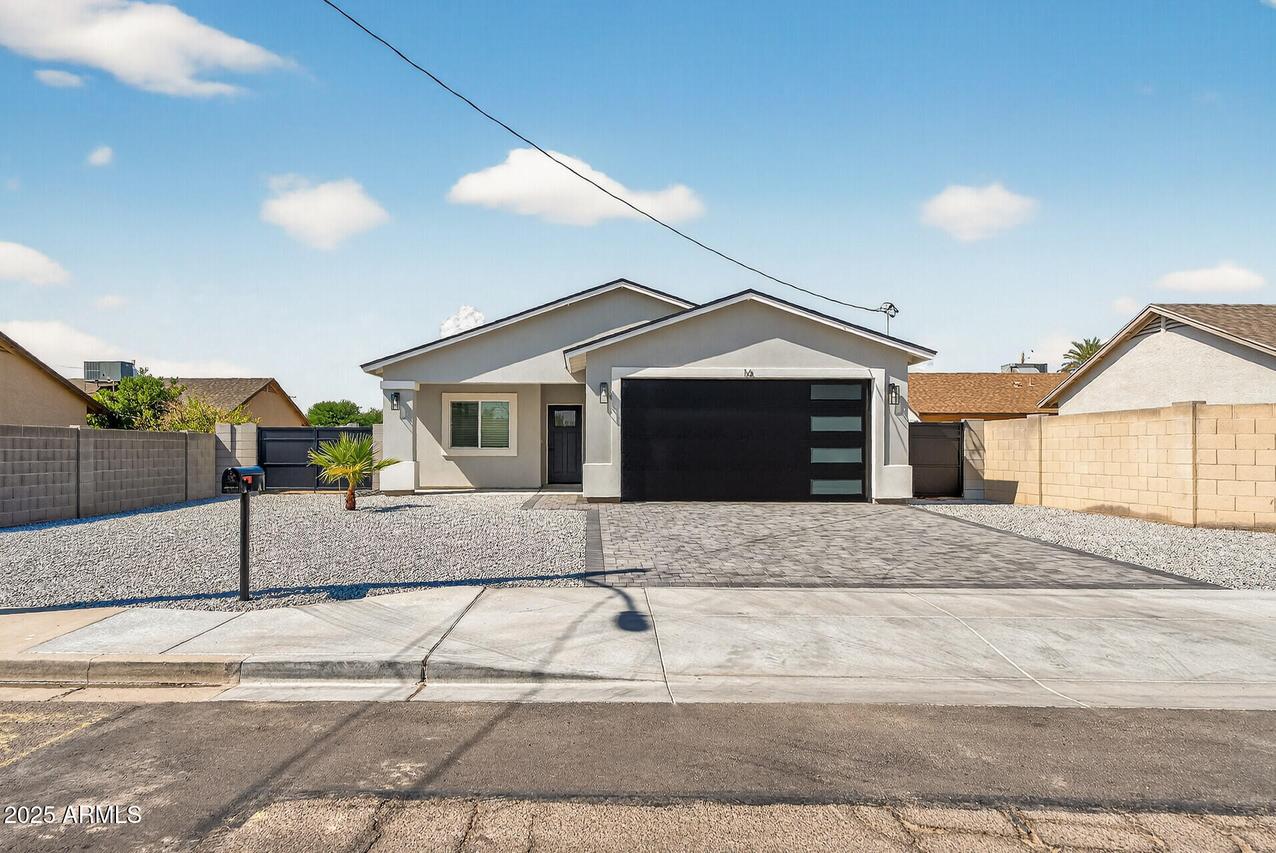 16 E Davis Ln., Avondale, AZ 85323