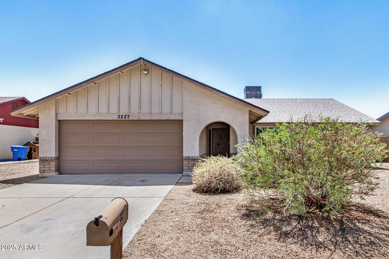 3227 W Muriel Dr., Phoenix, AZ 85053