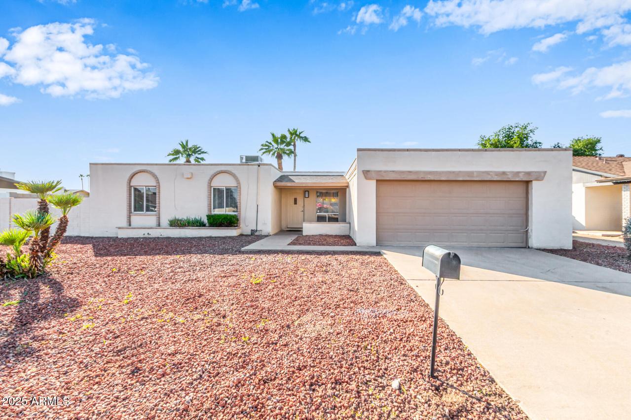 12832 N 29th St., Phoenix, AZ 85032