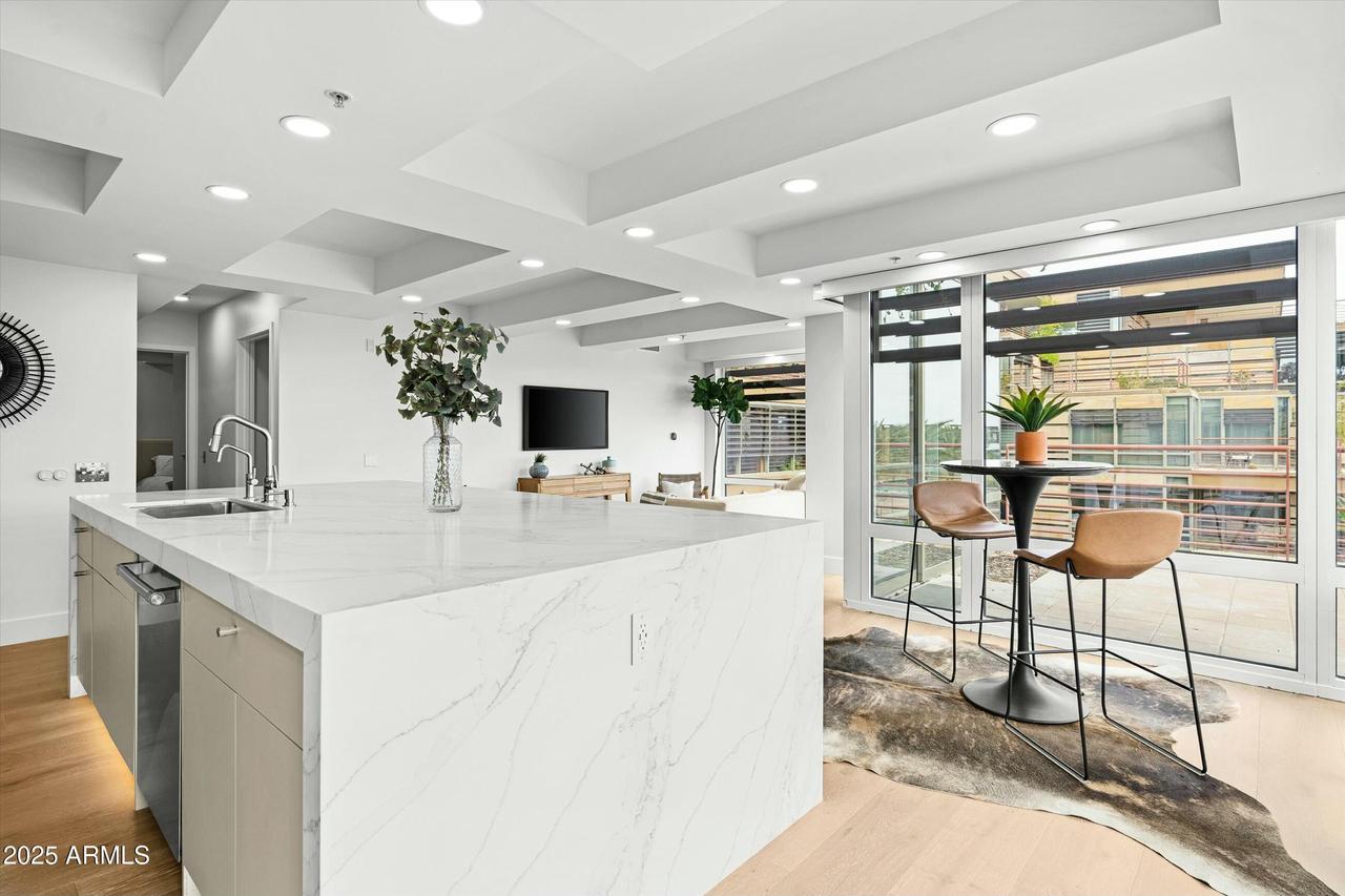 7137 E Rancho Vista Dr. #5001, Scottsdale, AZ 85251