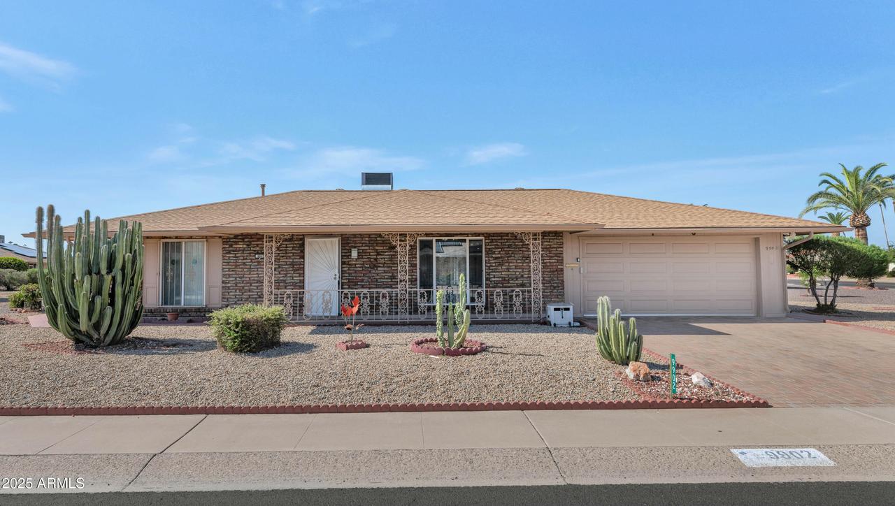 9902 W Prairie Hills Cir., Sun City, AZ 85351