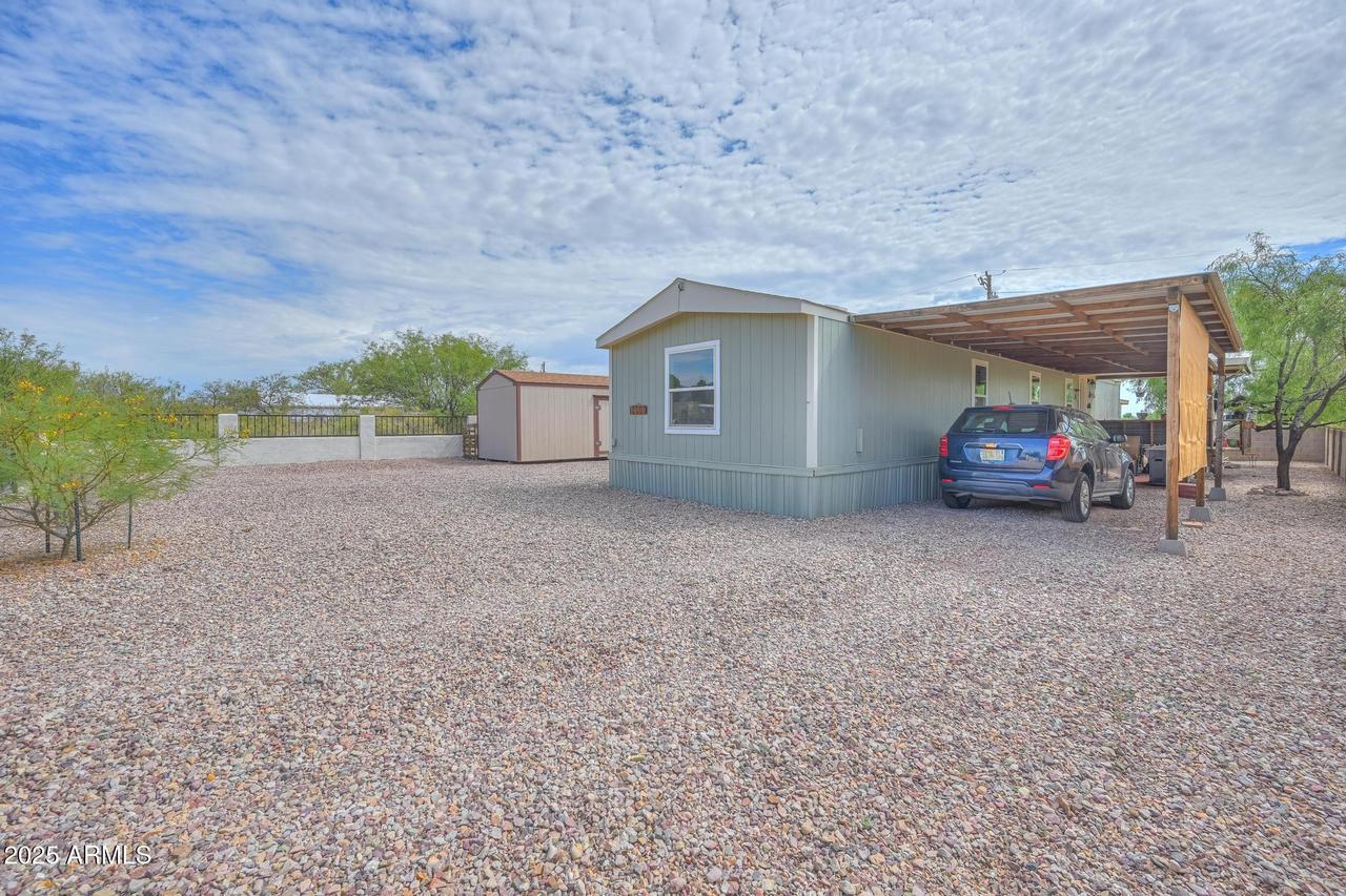 2542 N Calle Segundo, Huachuca City, AZ 85616