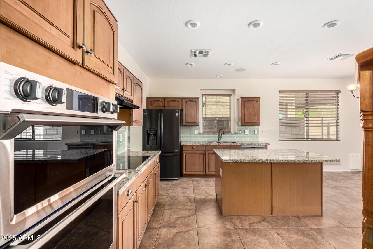 1231 W Dana Dr., San Tan Valley, AZ 85143