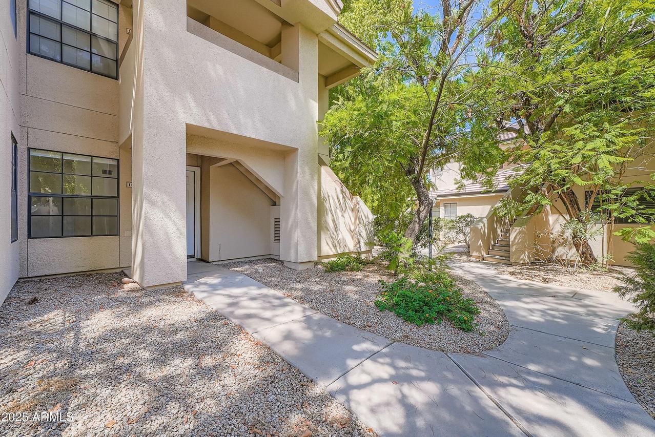 6885 E Cochise Rd. #105, Paradise Valley, AZ 85253