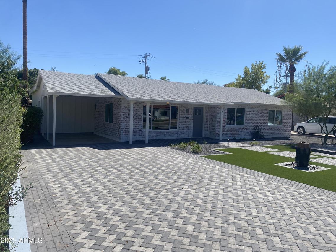 911 W Verde Ln., Phoenix, AZ 85013