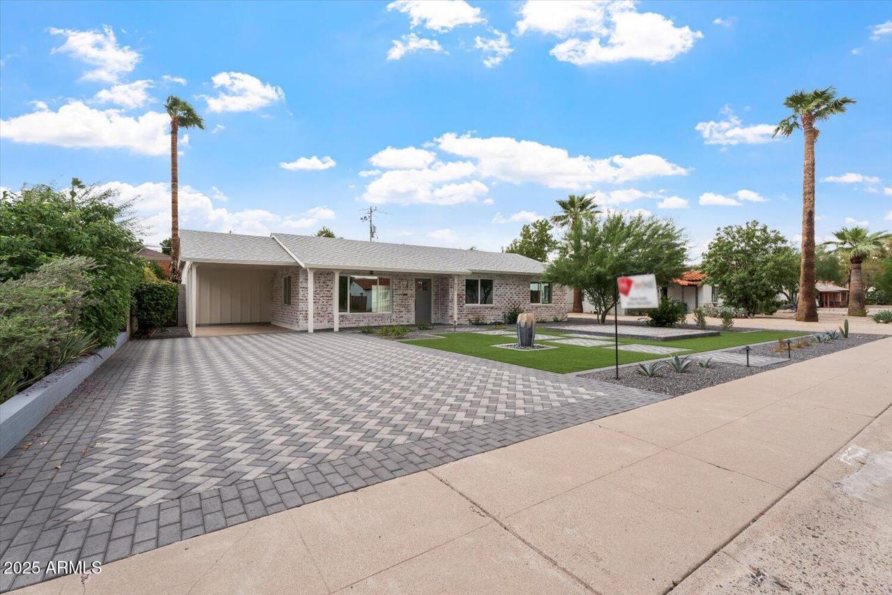 911 W Verde Ln., Phoenix, AZ 85013