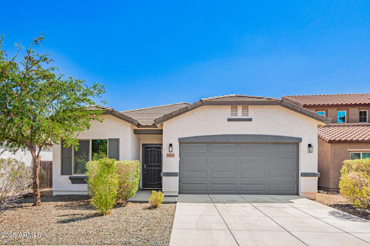 1747 W Straight Arrow Ln., Phoenix, AZ 85085