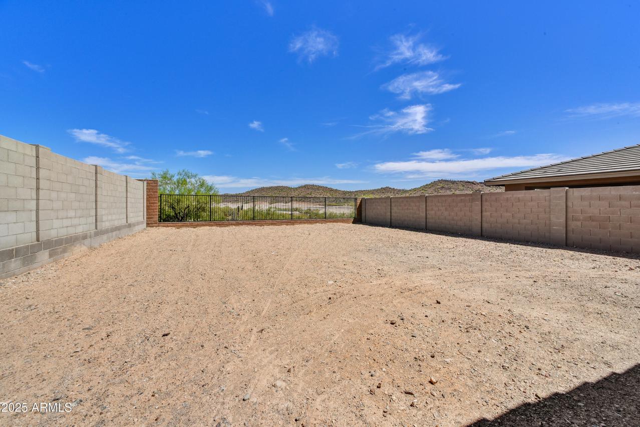 13294 W Eagle Feather Rd., Peoria, AZ 85383