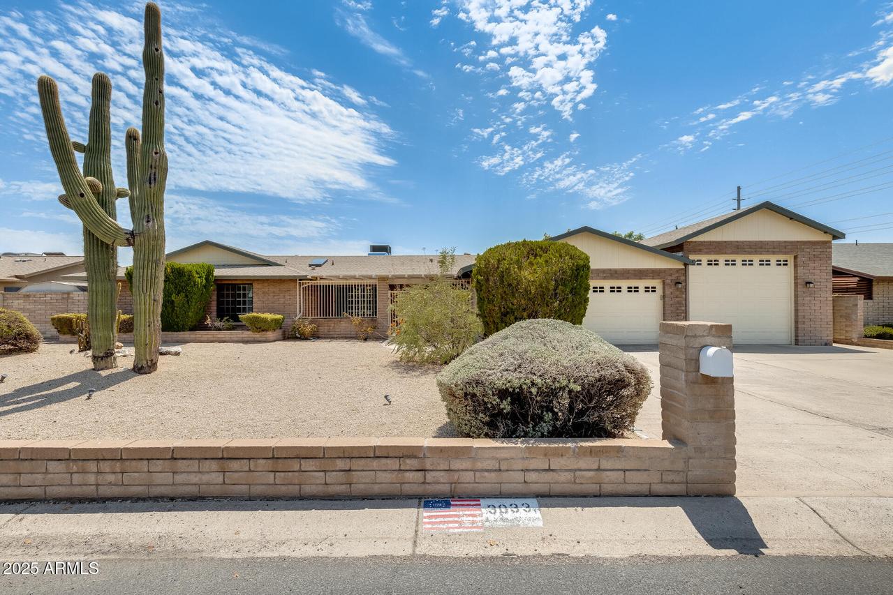 3033 W Topeka Dr., Phoenix, AZ 85027
