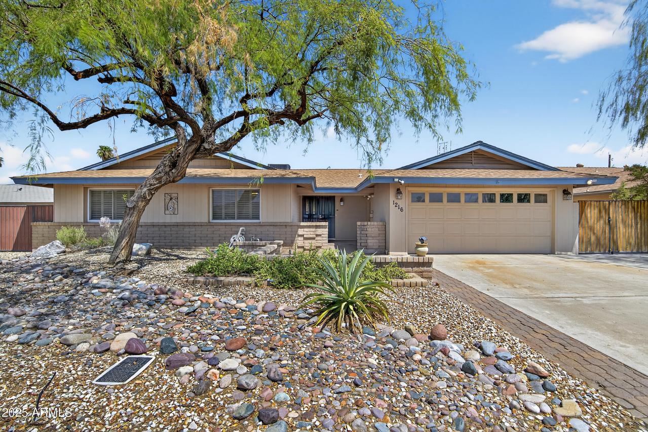 1216 E Wesleyan Dr., Tempe, AZ 85282
