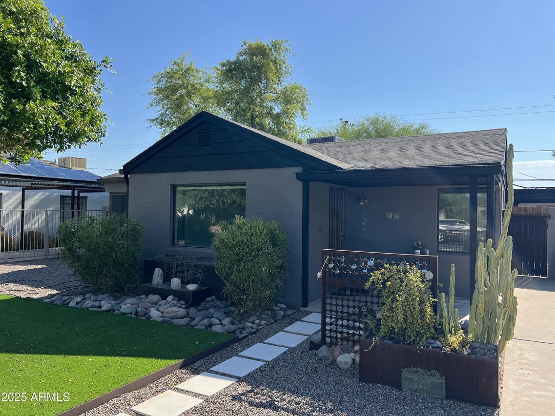 2227 N Evergreen St., Phoenix, AZ 85006