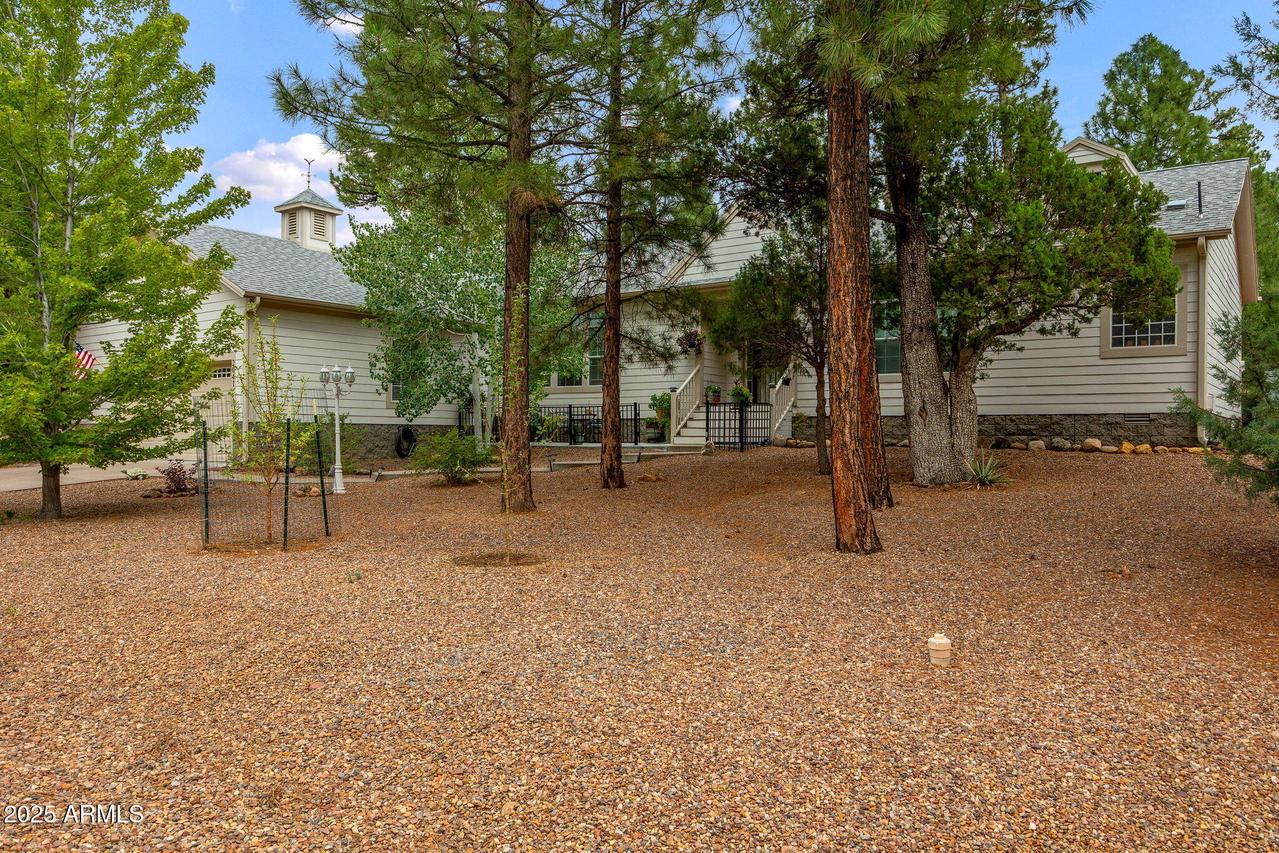 2041 W Pineview Dr., Show Low, AZ 85901