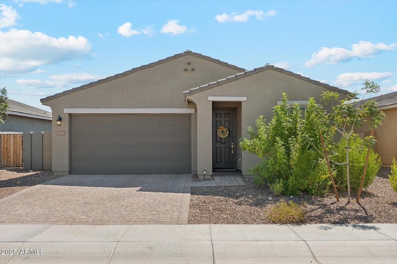 4535 W Hunter Tr., San Tan Valley, AZ 85144