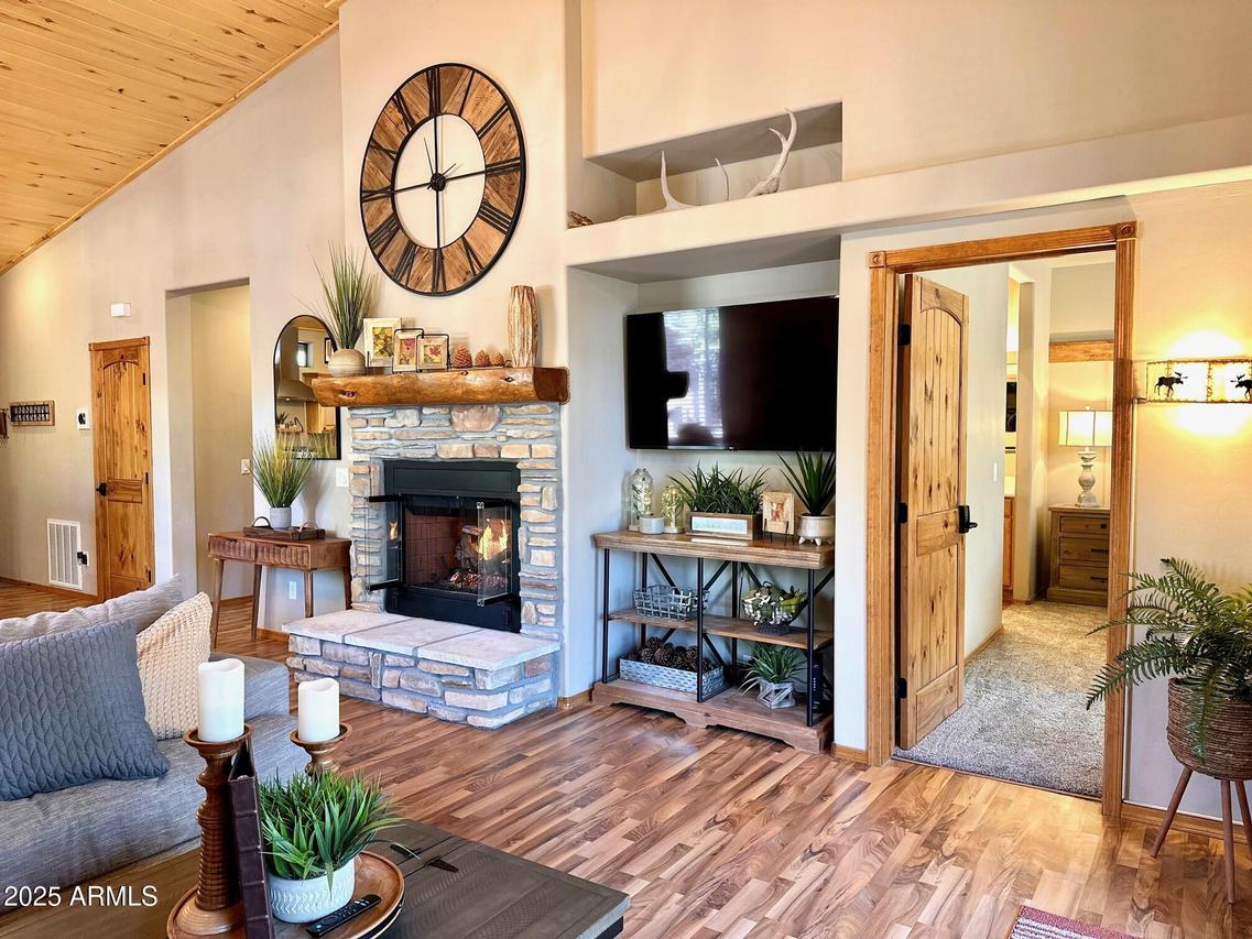 490 S Spirea Ln., Show Low, AZ 85901