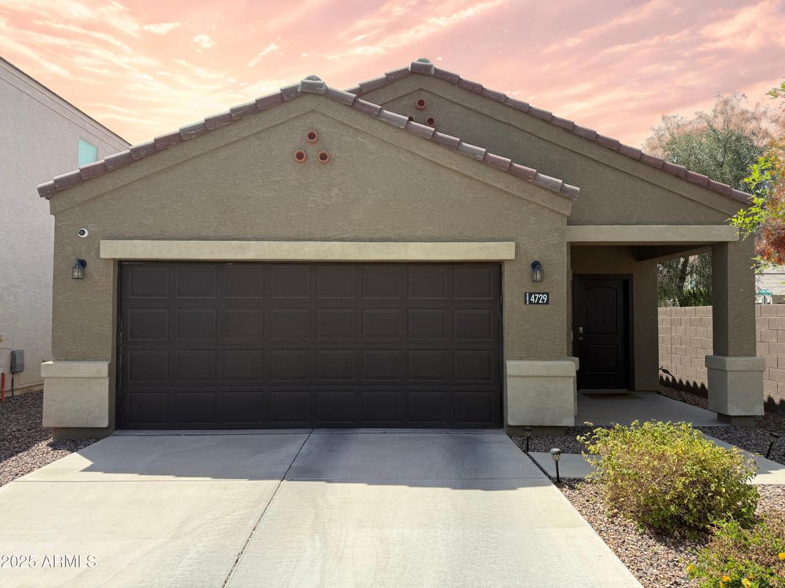 4729 E Chromium Rd., San Tan Valley, AZ 85143