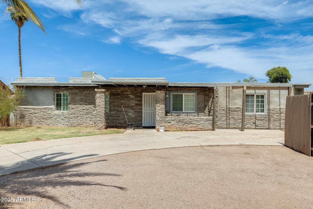 1637 N Cherry Cir., Mesa, AZ 85201
