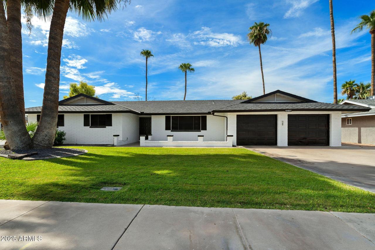 2457 E Ivy St., Mesa, AZ 85213