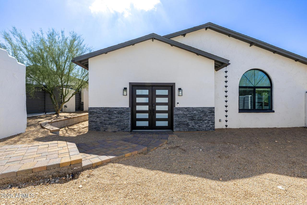 1807 W Joy Ranch Rd., Phoenix, AZ 85086