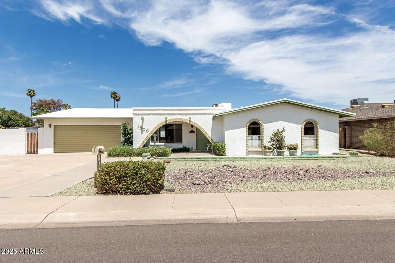 1500 E Julie Dr., Tempe, AZ 85283