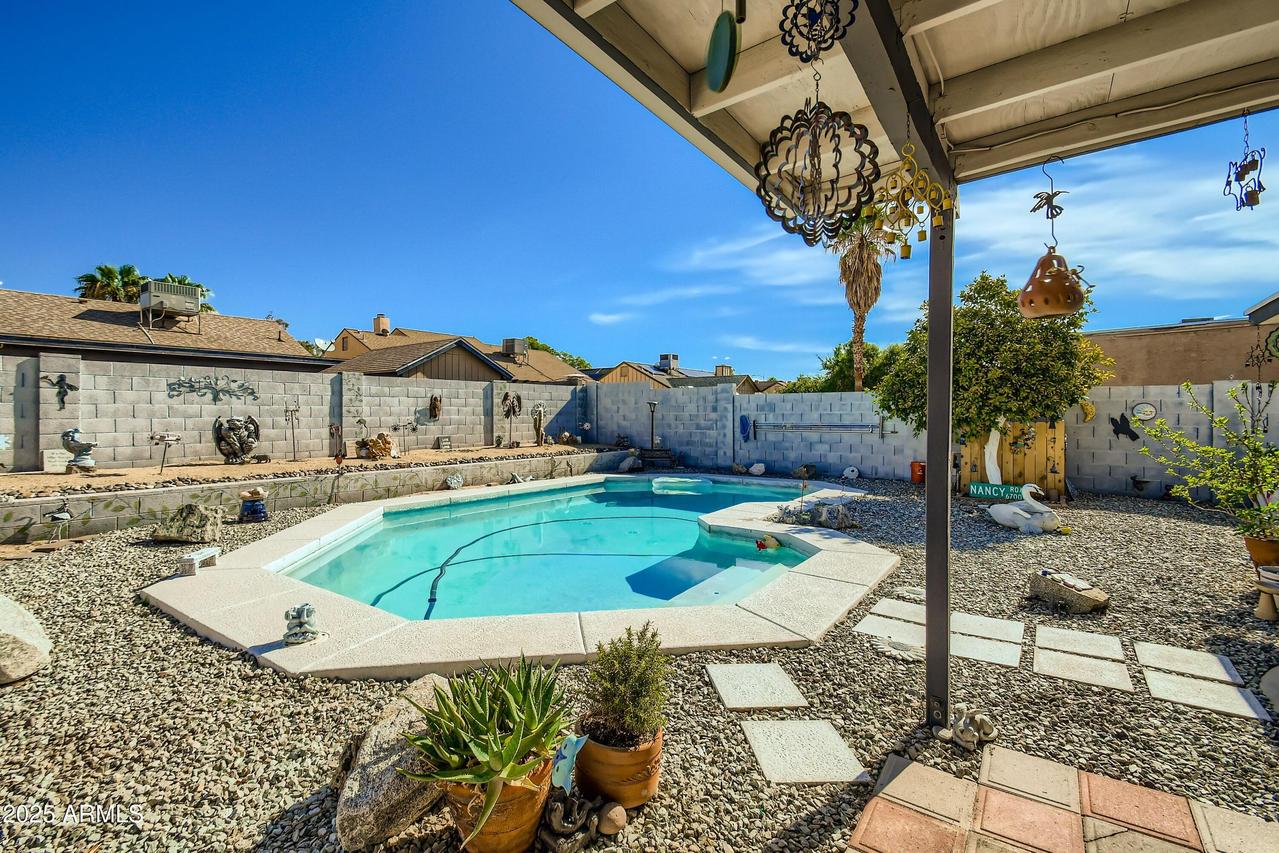 6410 W Kings Ave., Glendale, AZ 85306