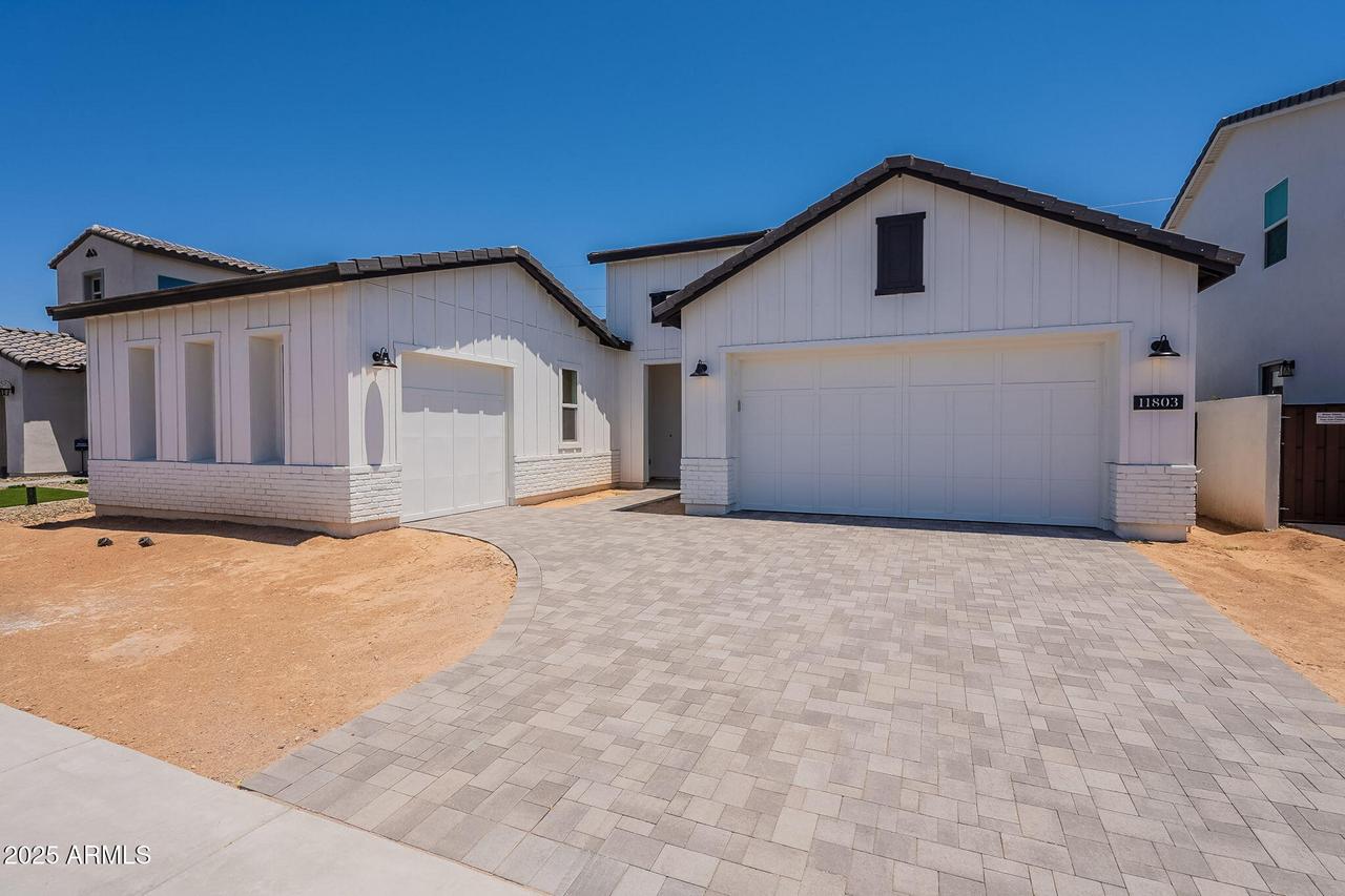 11803 N Luckenbach St., Surprise, AZ 85388