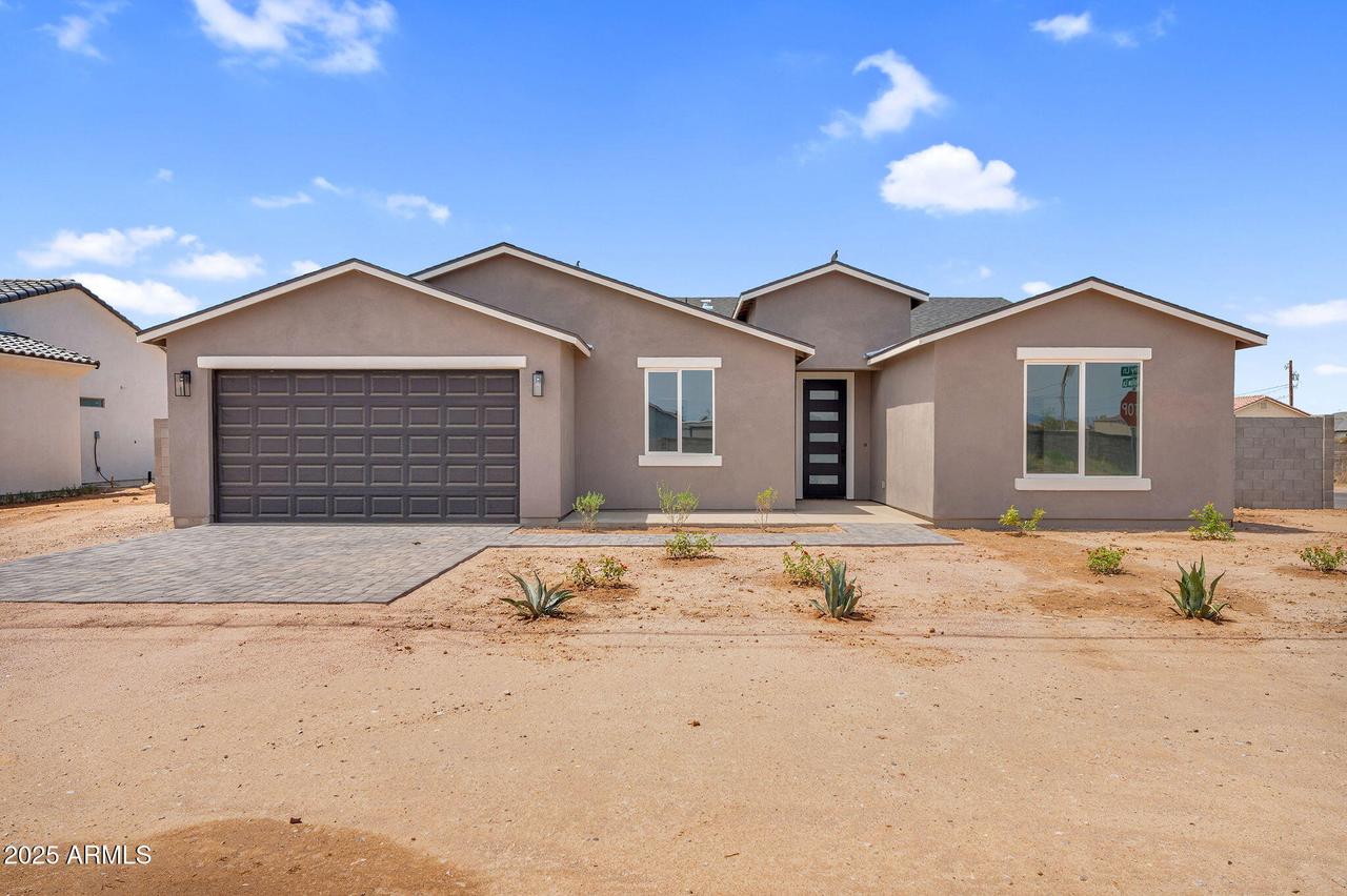 34724 N Surrey Ln., San Tan Valley, AZ 85140