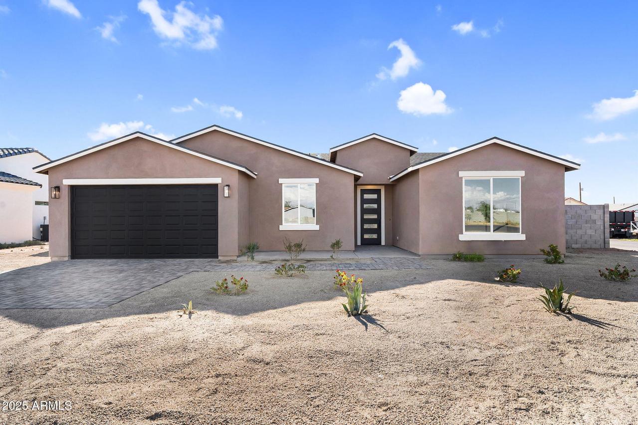 34724 N Surrey Ln., San Tan Valley, AZ 85140