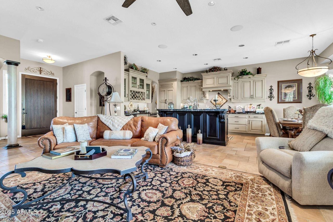 3829 E Peach Tree Dr., Chandler, AZ 85249